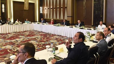 رئيس الوزراء يستكمل زيارته لشرم الشيخ ويستهلها بعرض تقديمي حول المشروعات الجاري تنفيذها بالمدينة