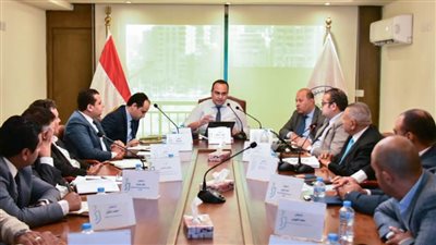 رئيس الرعاية الصحية يتابع نتائج أعمال لجنة 