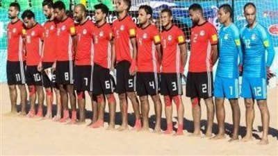 الجهاز الفني لمنتخب الشاطئية يتابع مباريات دوري الشركات قبل إعلان قائمة 