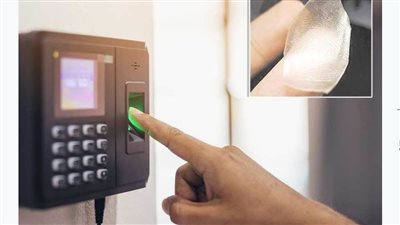 100 موظف يزورون 