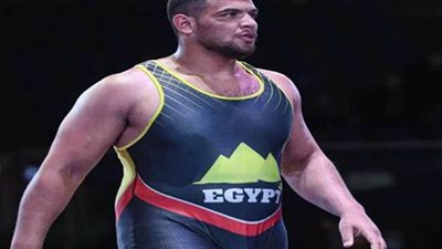 منيع وفهمي يتأهلان للدور ثمن النهائي من منافسات مونديال المصارعة