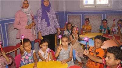 فى محطتها الأخيرة.. المكتبة المتنقلة تستهدف ٧٠ طفلًا بقرية سنهور بدمنهور