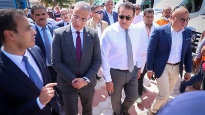 وزير الصحة يتفقد تطوير وحدة طب أسرة 