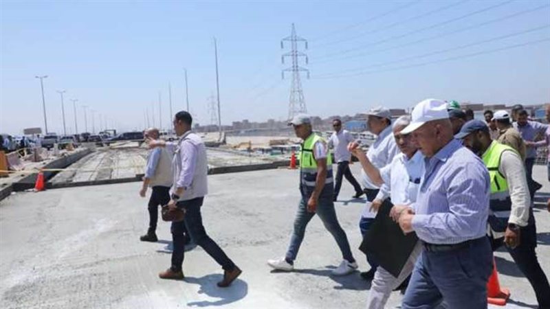 وزير النقل يتفقد