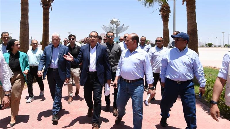 رئيس الوزراء يتفقد