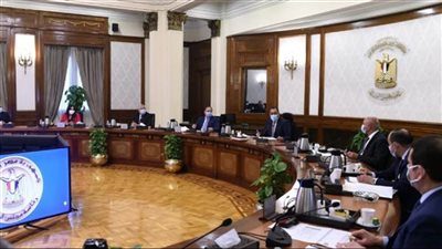 رئيس الوزراء يؤكد أهمية العمل على سرعة استكمال تبسيط وتطوير إجراءات وأزمنة الإفراج الجمركي