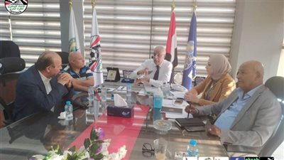 علام يجتمع مع الطويلة وخضر في اتحاد الكرة