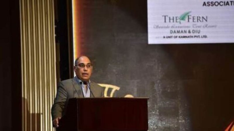 الاستاذ عمرو القاضى