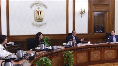 رئيس الوزراء يستعرض الأجندة المبدئية المُقترحة ومحاور المؤتمر الاقتصادي الذي وجّه به رئيس الجمهورية