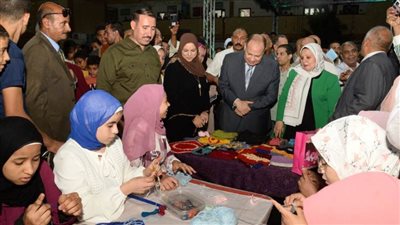 محافظ أسيوط يكرم المتميزين من الشباب بقرية بني زيد بوق بالقوصية