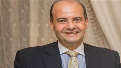 قنصل مصر بشيكاجو يلتقي حاكم ولاية إنديانا استعدادًا لحضوره مؤتمر Cop 27 بشرم الشيخ