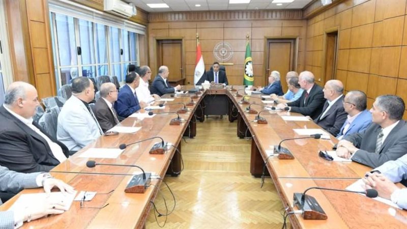 اجتماع محافظ الدقهلية