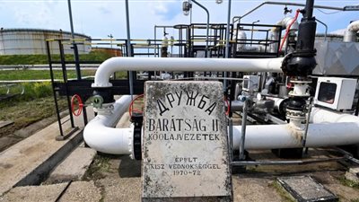 وكالة: 50% من النفط الروسي ستشتريه دول أخرى بعد الحظر الغربي