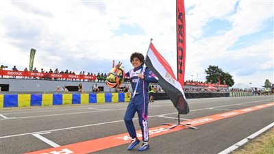 وزير الرياضة يتابع استعدادات 