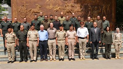  أكاديمية ناصر العسكرية للدراسات العليا تستضيف فريق التدريب المتنقل البريطاني 