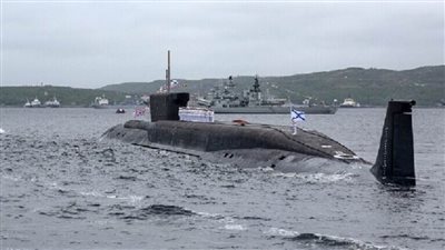 غواصتان نوويتان روسيتان تطلقان صواريخ في مياه القطب الشمالي