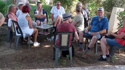 وفد سياحي متعدد الجنسيات يزور المناطق الأثرية بالمنيا.. صور