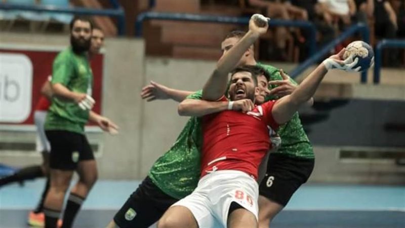 يد رجال الأهلي