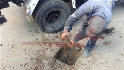 تطهير صفايات الأمطار بكفر الشيح استعدادًا لـ