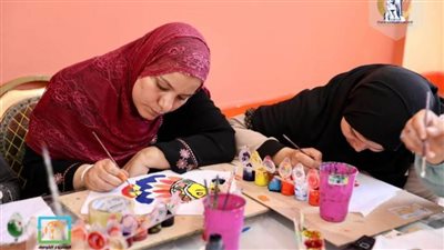 بنات وسيدات 