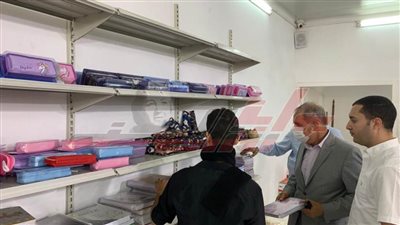 محافظ كفر الشيخ يطمئن على توفير مستلزمات المدارس بأسعار مخفضة