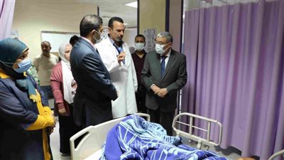 محافظ المنيا يجري جولة مفاجئة على عدد من المستشفيات والمراكز الطبية لمتابعة انتظام الخدمات الصحية
