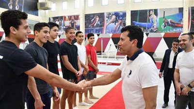 وزير الرياضة يشهد تدريب منتخب الناشئين للجمباز بالمدينة الرياضية بالعاصمة