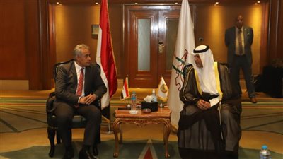 وزير القوى العاملة يبحث مع مسؤول كويتي آليات تنفيذ منظومة الربط الإلكتروني بين البلدين