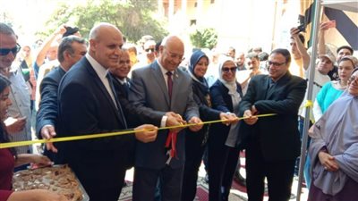 رئيس جامعة بنها يفتتح ملتقى التوظيف السنوي للخريجين