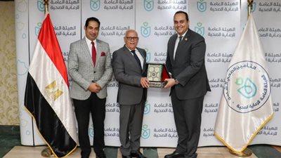 محافظ بورسعيد: تقديم أكثر من 7,7 مليون خدمة طبية لمنتفعي التأمين الصحي الشامل حتى الآن