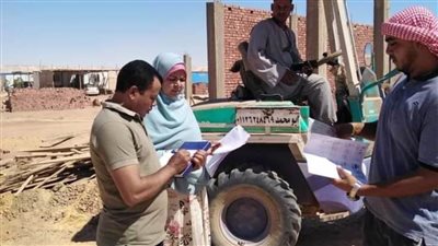 تسجيل وحصر العمالة غير المنتظمة بمواقع العمل الفعلية بالوادى الجديد 