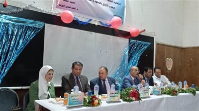 العلوم الصحية في حفل تكريم أوائل الخريجين بالمعهد الفني الصحي بإمبابة