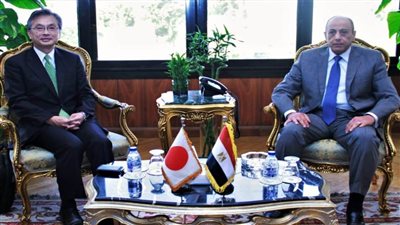 وزير الطيران يبحث مع سفير اليابان بمصر تعزيز التعاون في مجال النقل الجوي