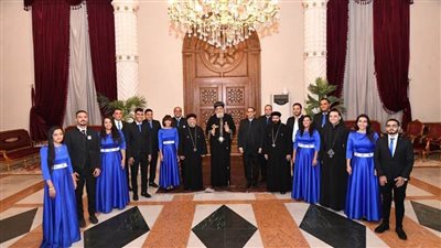  البابا تواضروس يلتقي أعضاء كورال الأنافورا القبطي
