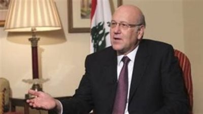 ماكرون وميقاتي يؤكدان أن إجراء الانتخابات الرئاسية هو أولوية الاستقرار في لبنان