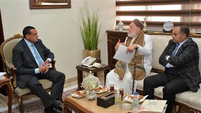 وزير التنمية المحلية يستقبل الدكتور علي جمعة ورئيس مؤسسة 