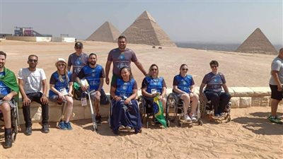 جولة سياحية بمنطقة الأهرامات لمنتخبات العالم المشاركة ببطولة الكراسي المتحركة لليد