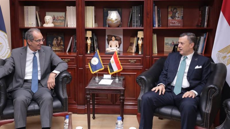 وزير السياحة ووزير