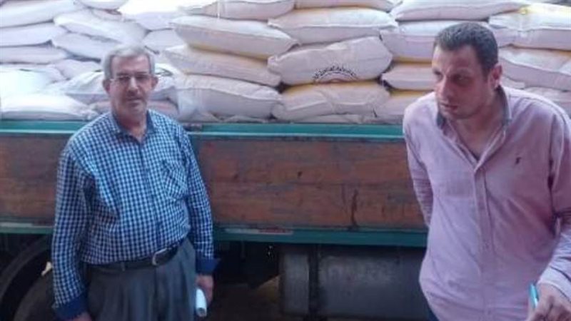 أثناء ضبط سيارة محملة