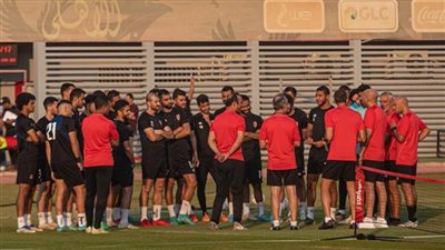 الأهلي يكتفي بتدريبات الجيم في الفترة المسائية
