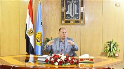 محافظ أسيوط يعقد اجتماعًا لمناقشة موقف مشروعات 