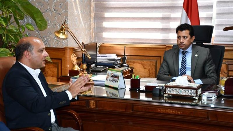 د. أشرف صبحى ود.