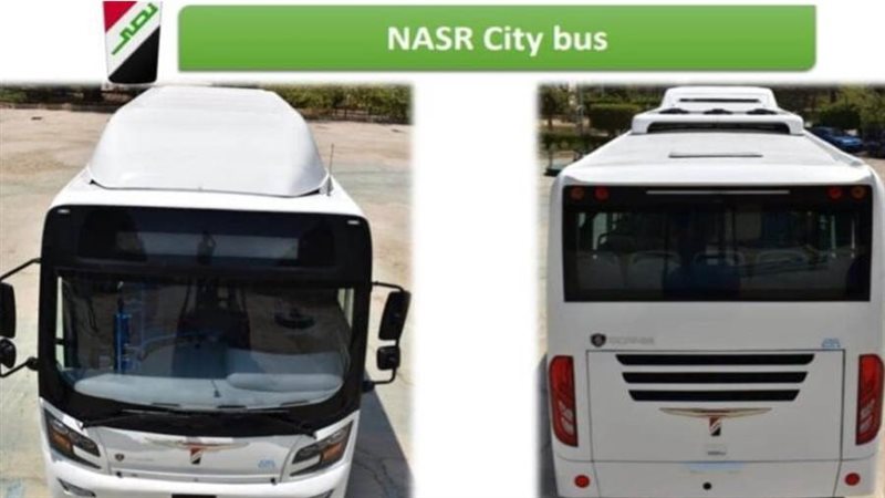 نموذجا لحافلة نقل