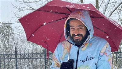 يرصد تفاصيل الحياة بعشر دول.. فيلم وثائقي لأحمد السمان في 