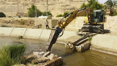 إزالة 35 تعديا على أملاك الدولة بالمراكز والقرى بأسيوط