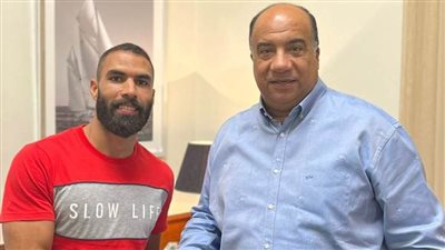 الاتحاد السكندري يتعاقد مع محمود عبد العزيز لاعب الزمالك السابق