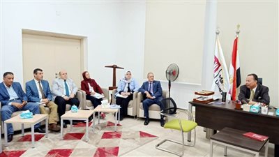 رئيس جامعة المنصورة الجديدة يناقش خطة العام الدراسي الجديد