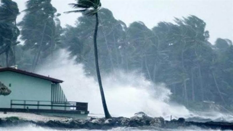 عاصفة استوائية