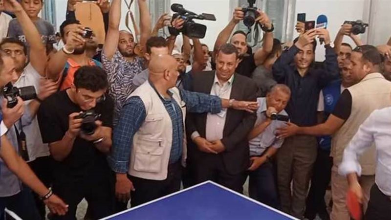 مبارة تنس طاولة