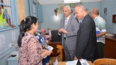 نائب رئيس جامعة أسيوط يتفقد تسكين الطلاب المغتربين بقطاع المدن الجامعية